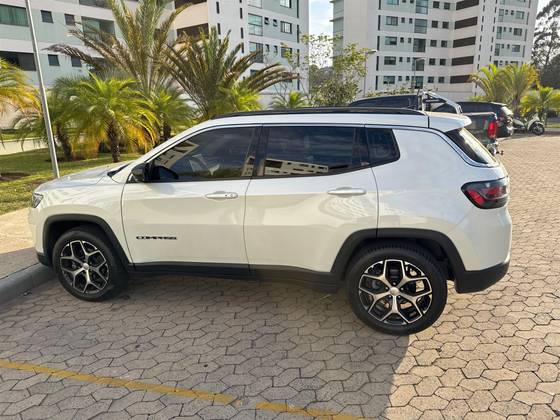 JEEP COMPASS 1.3 T270 TURBO FLEX LONGITUDE AT6 JEEP COMPASS 1.3 T270 TURBO FLEX LONGITUDE AT6